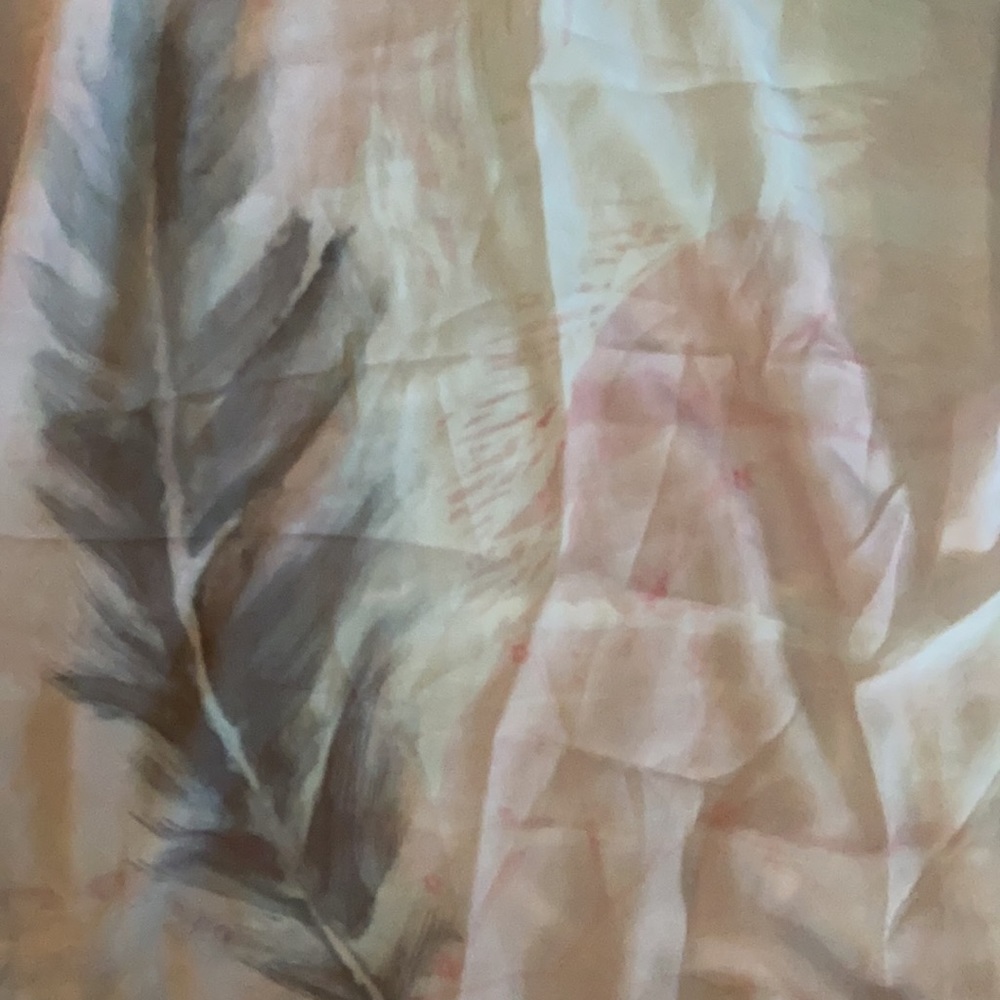 Beautiful Maternity blouse - Picture 3 of 5